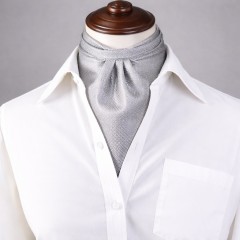   NM szatén ascot nyaksál - Ezüst aprómintás Francia, Ascot, Különlegesség